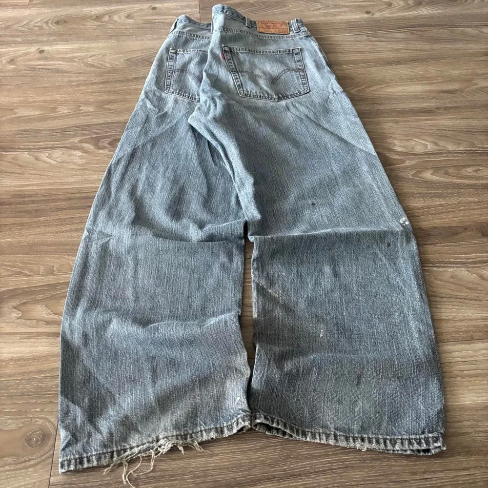 Vintage Y2K/2000s Baggy Levis 569 Light Wash Paint Skater Style Denim Jeans!